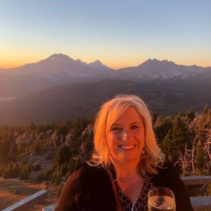 Meet your Posher, Casey